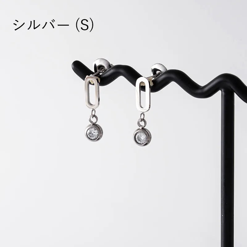 ビジューデザインピアス
