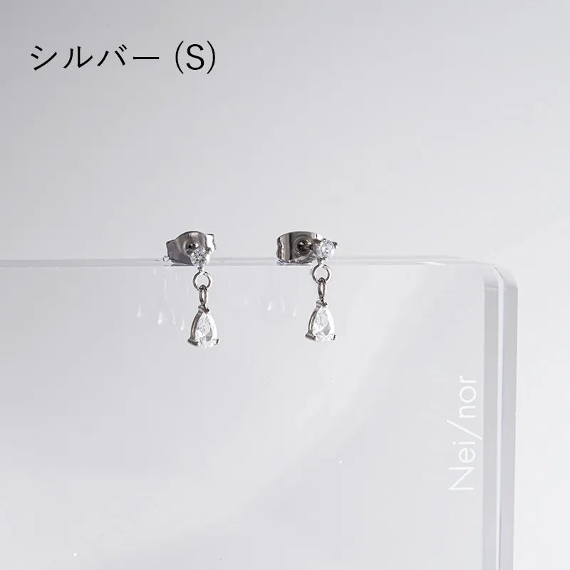 ビジューデザインピアス