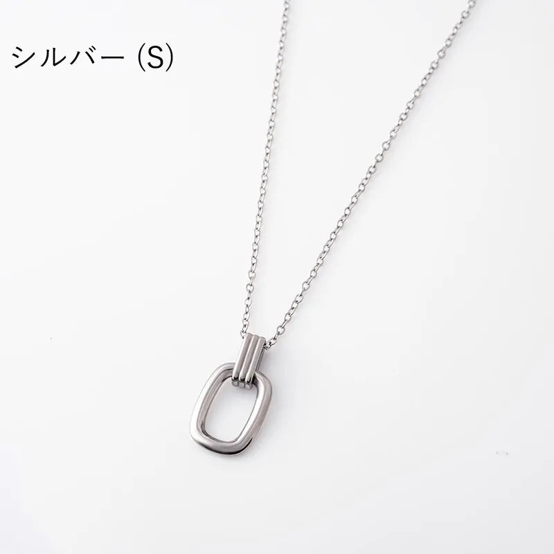 スクエアメタルパーツネックレス