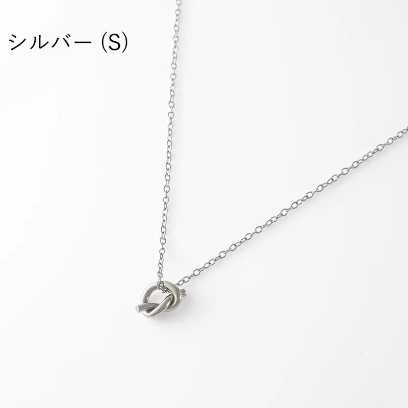 ノットデザインネックレス