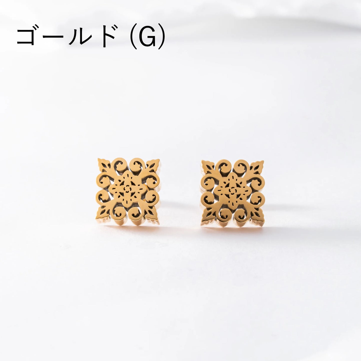 アラベスクモチーフピアス
