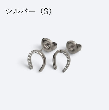 アシンメトリーホースシューライン ピアス