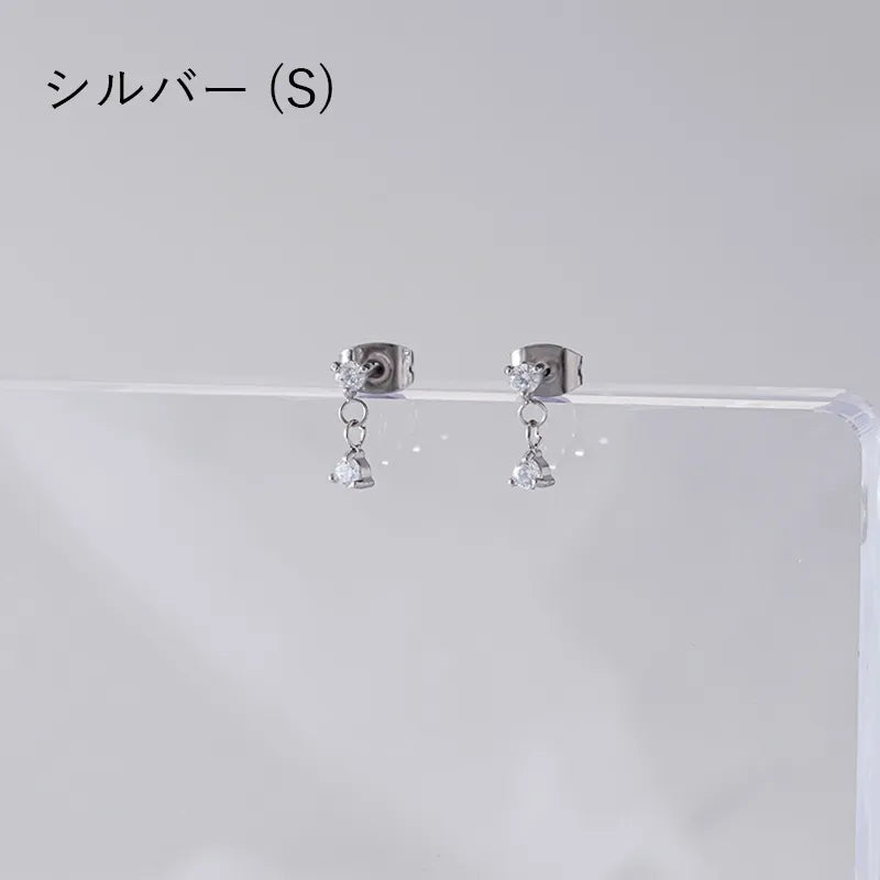 ビジューデザインピアス