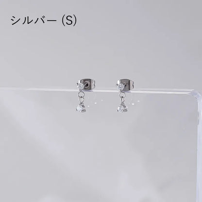 ビジューデザインピアス