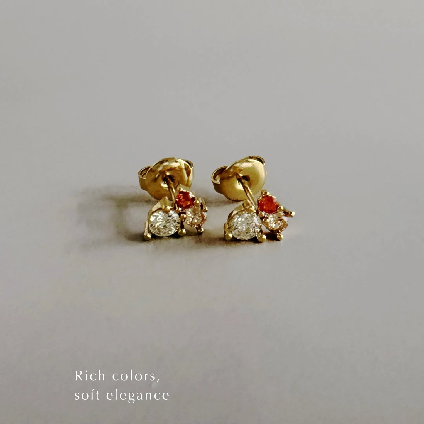 トライカラー ビジューピアス
